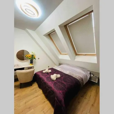 Apartment Cozy,stylish,modern With Terrace/top Location *